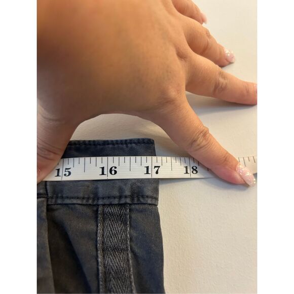 Bundle of 2 NWT GAP Girlfriend Chino Shorts Sz 10 Gray & Navy Minimalist - Picture 8 of 13